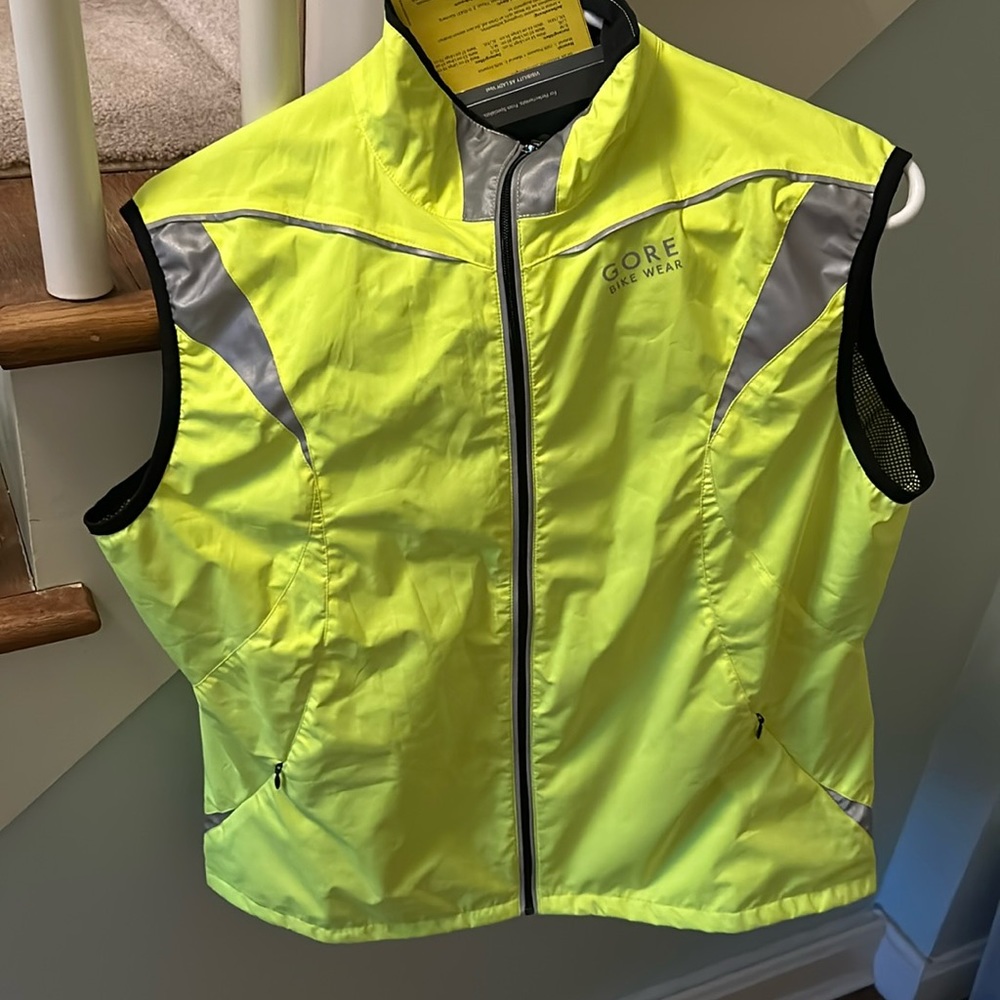 NWT Gore Bike Wear women’s XL visibility as lady vest